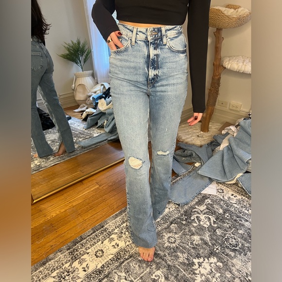 Zara high rise jeans with slit bottom hem - Picture 1 of 3